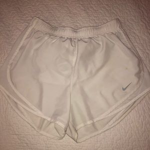 white nike shorts size medium